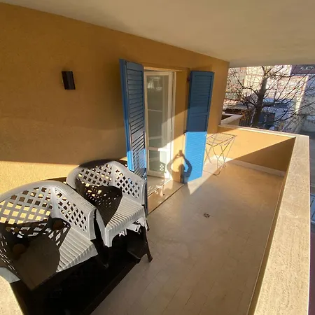 Silenzioso E Riservato Риччоне